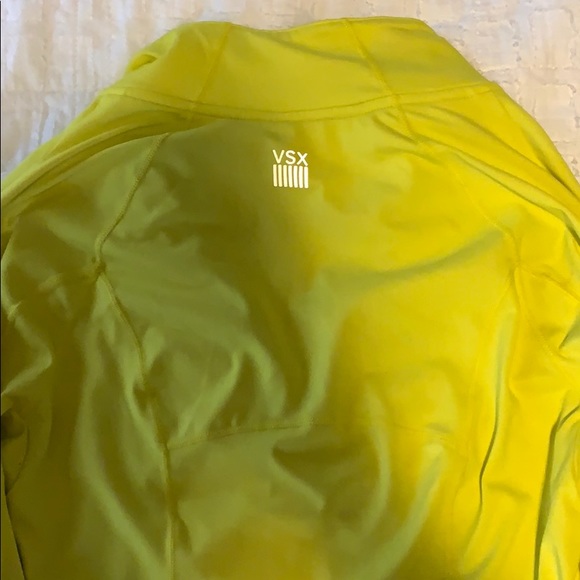 Active/Running Jacket - Picture 4 of 6